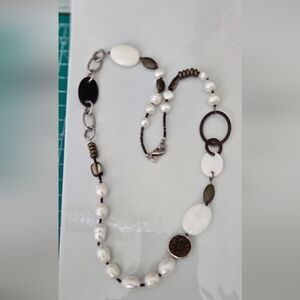 Elegant SILPADA 925 White and Silver Pearl Necklace